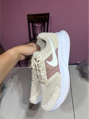 Nike WoMen's Running Shoes Size 11 Beige with White Swoosh